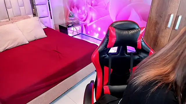 Yelena mutiz online show from December 15, 2025, 1:37 pm