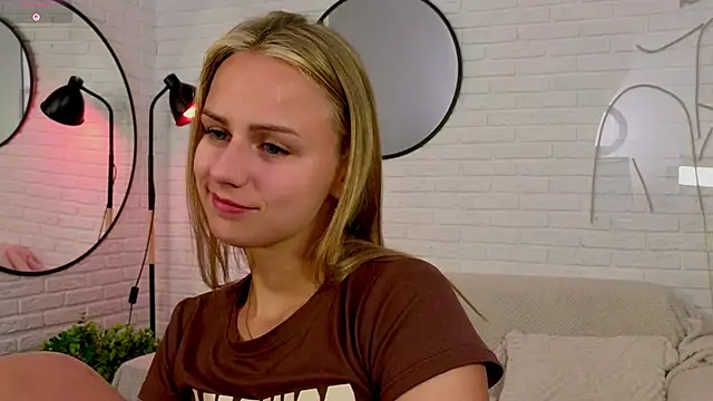 Wendy D0ll online show from March 24, 2026, 9:42 pm