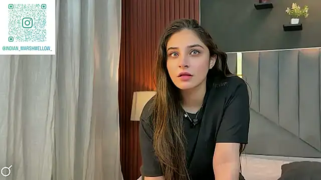 Snapshot of demieliss chatting on October 28, 2025, 6:10 pm demieliss online show from October 28, 2025, 6:10 pm