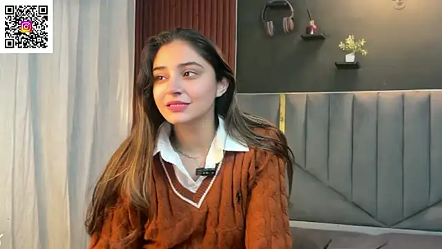 Snapshot of demieliss chatting on November 29, 2025, 6:33 pm demieliss online show from November 29, 2025, 6:33 pm