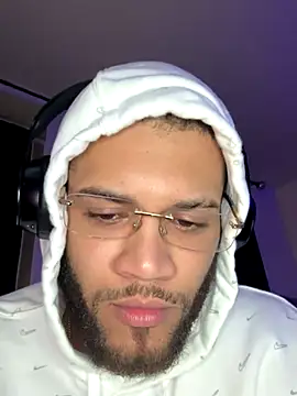 Snapshot of Joker19196 chatting on October 19, 2025, 2:12 am Joker19196 online show from October 19, 2025, 2:12 am