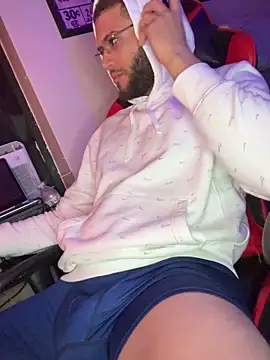 Snapshot of Joker19196 chatting on October 21, 2025, 12:00 am Joker19196 online show from October 21, 2025, 12:00 am