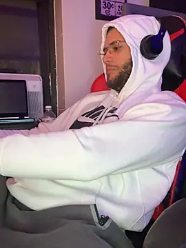 Snapshot of Joker19196 chatting on October 30, 2025, 12:01 am Joker19196 online show from October 30, 2025, 12:01 am