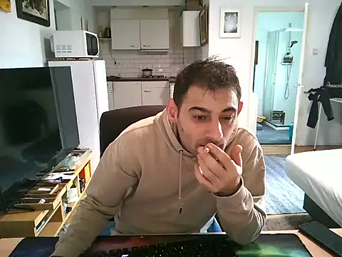 mihaimichael online show from October 4, 2025, 12:36 pm