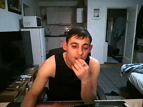 mihaimichael online show from October 5, 2025, 2:21 am