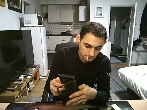 mihaimichael online show from October 6, 2025, 9:56 pm