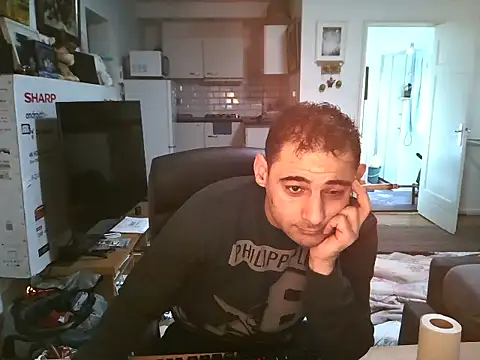 mihaimichael online show from November 5, 2025, 1:33 pm