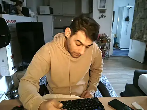 mihaimichael online show from November 18, 2025, 2:21 pm