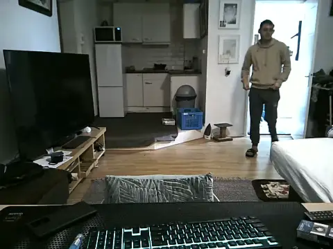 mihaimichael online show from March 27, 2026, 12:05 pm