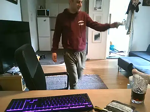 mihaimichael online show from May 18, 2026, 11:49 am