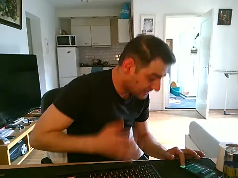 mihaimichael online show from May 21, 2026, 9:16 am