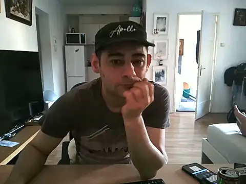 mihaimichael online show from May 25, 2026, 11:27 am
