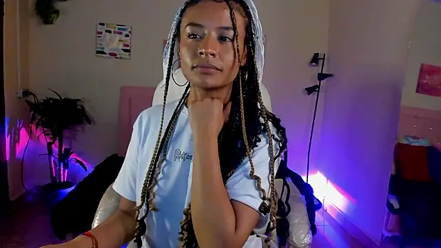Snapshot of keyla_roberts777 chatting on December 3, 2024, 8:06 pm keyla roberts777 online show from December 3, 2024, 8:06 pm