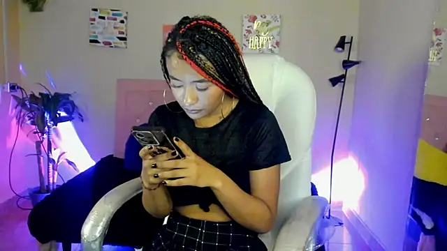 Snapshot of keyla_roberts777 chatting on December 4, 2024, 7:56 pm keyla roberts777 online show from December 4, 2024, 7:56 pm