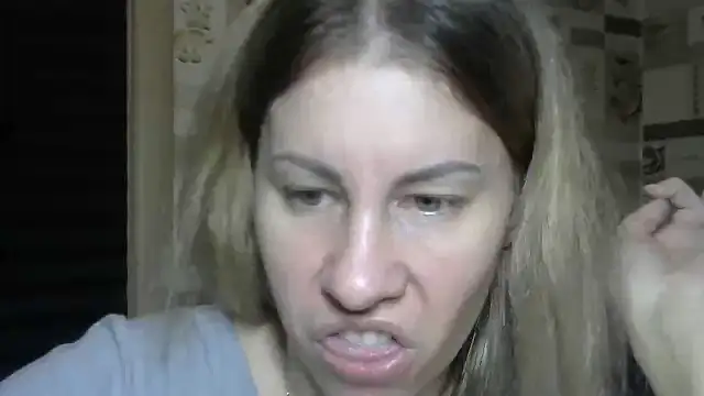 TherestlessKitty online show from October 1, 2025, 10:27 pm