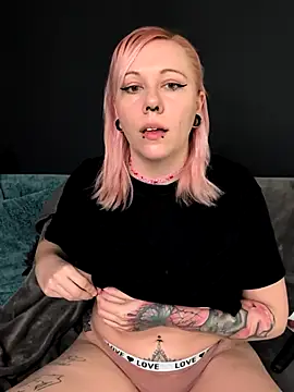 nora the strange online show from March 10, 2026, 11:04 am