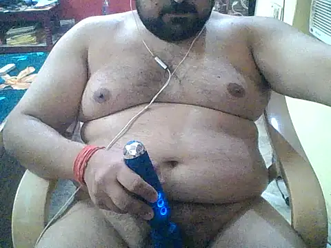 Snapshot of ARYANAVAILABLE chatting on September 24, 2025, 1:25 pm ARYANAVAILABLE online show from September 24, 2025, 1:25 pm