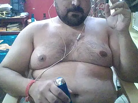 Snapshot of ARYANAVAILABLE chatting on October 25, 2025, 11:32 pm ARYANAVAILABLE online show from October 25, 2025, 11:32 pm