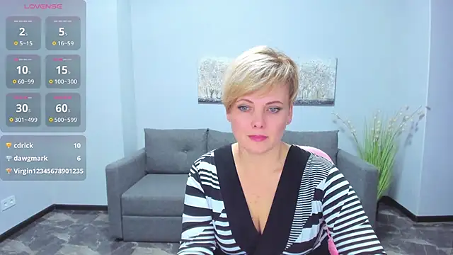Snapshot of Julia_Wilsone chatting on January 26, 2025, 4:51 pm Julia Wilsone online show from January 26, 2025, 4:51 pm