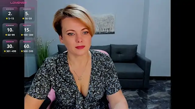 Snapshot of Julia_Wilsone chatting on March 2, 2025, 6:37 am Julia Wilsone online show from March 2, 2025, 6:37 am