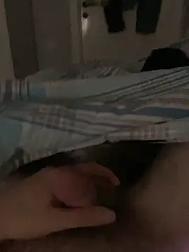 Erenn34 online show from October 12, 2025, 12:42 am