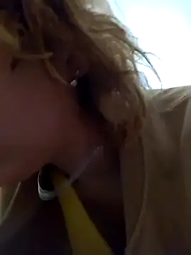 Gussie Bridie online show from November 13, 2025, 4:22 am