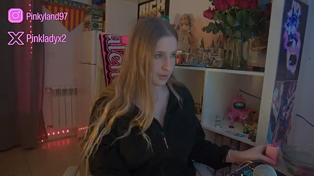 Pinkyladyxxx online show from January 15, 2026, 11:52 pm