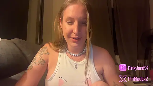 Pinkyladyxxx online show from May 15, 2026, 11:12 pm