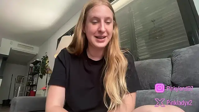 Pinkyladyxxx online show from June 11, 2026, 12:03 pm