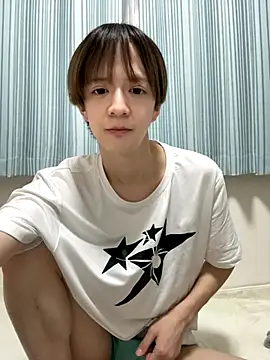 yuuuuma578 online show from November 5, 2025, 6:35 am