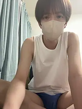 yuuuuma578 online show from May 9, 2026, 2:44 pm