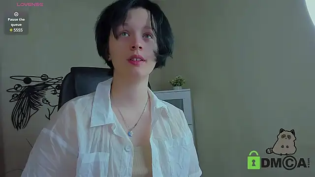Snapshot of Alina_Mills chatting on December 11, 2024, 3:15 pm Alina Mills online show from December 11, 2024, 3:15 pm