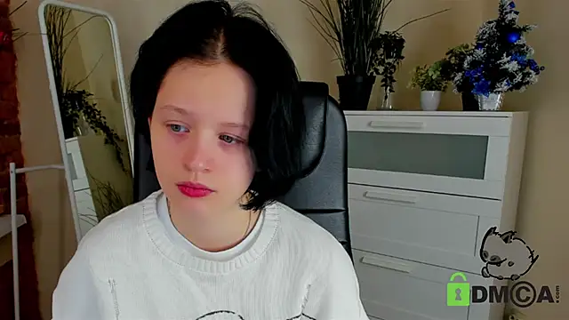 Snapshot of Alina_Mills chatting on January 12, 2025, 10:45 am Alina Mills online show from January 12, 2025, 10:45 am