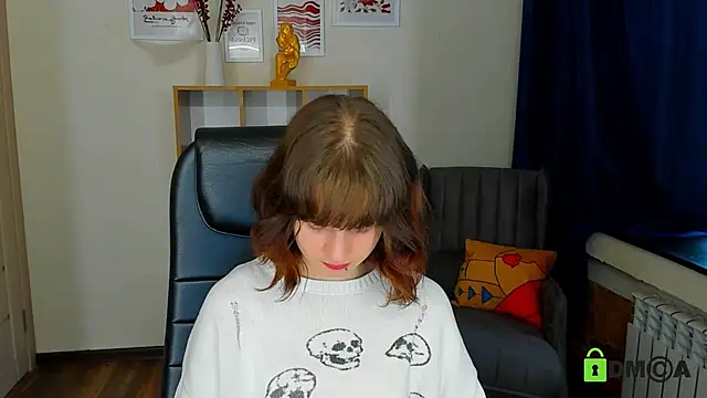 Snapshot of Alina_Mills chatting on October 14, 2025, 8:59 am Alina Mills online show from October 14, 2025, 8:59 am