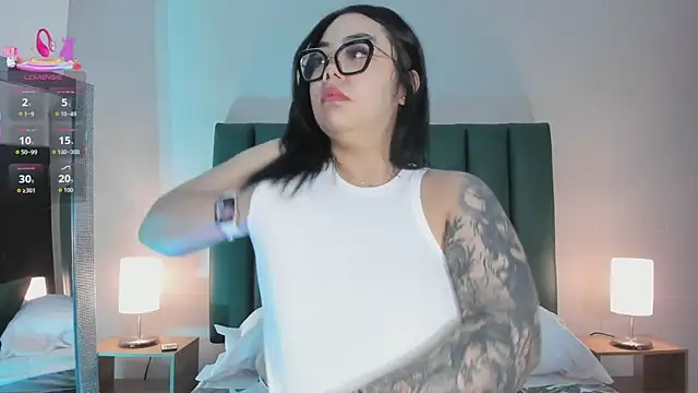 juicy led  online show from February 27, 2026, 11:10 am