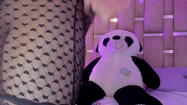 Black Rose2 online show from December 17, 2025, 11:27 am