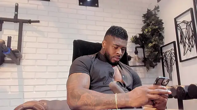 Makonneen online show from February 8, 2025, 9:15 pm