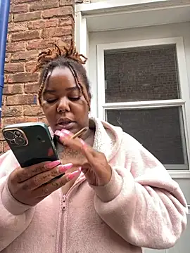 Snapshot of Goddess_Nafeesha chatting on October 15, 2025, 7:36 pm Goddess Nafeesha online show from October 15, 2025, 7:36 pm