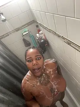 Goddess Nafeesha online show from December 17, 2025, 8:04 pm