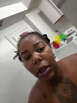 Goddess Nafeesha online show from December 21, 2025, 5:42 pm