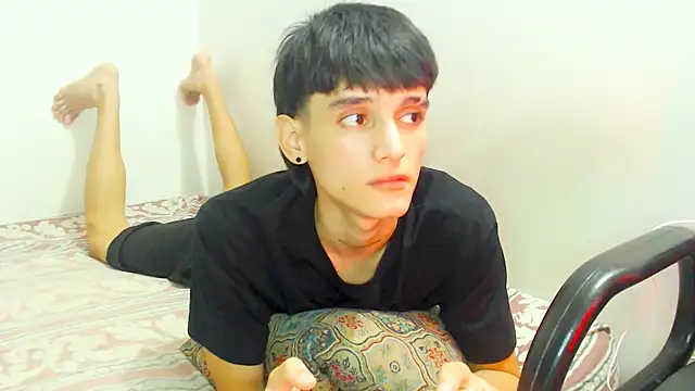 Snapshot of Curtis_Jones chatting on February 20, 2025, 3:23 am Curtis Jones online show from February 20, 2025, 3:23 am