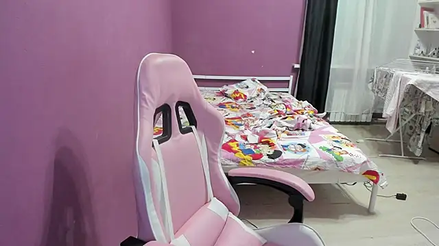 Snapshot of Lika8234 chatting on November 6, 2025, 9:37 pm Lika8234 online show from November 6, 2025, 9:37 pm