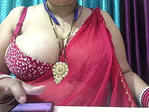 Snapshot of Desi_bhabhiii chatting on December 9, 2024, 5:51 am Desi bhabhiii online show from December 9, 2024, 5:51 am
