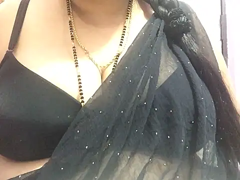 Snapshot of Desi_bhabhiii chatting on February 16, 2025, 9:15 am Desi bhabhiii online show from February 16, 2025, 9:15 am