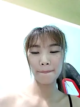 Lonalysexy online show from May 11, 2026, 2:39 am