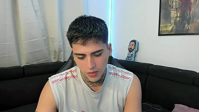 Snapshot of mad_maxxx2 chatting on February 6, 2025, 12:43 am mad maxxx2 online show from February 6, 2025, 12:43 am