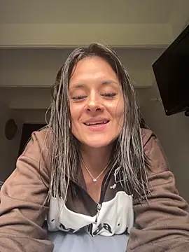 Alice milf  online show from October 18, 2025, 6:52 pm