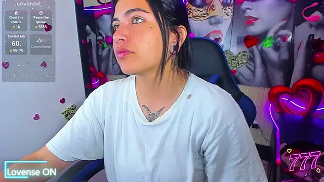Snapshot of _luna_torres chatting on July 14, 2026, 1:17 pm luna torres online show from July 14, 2026, 1:17 pm