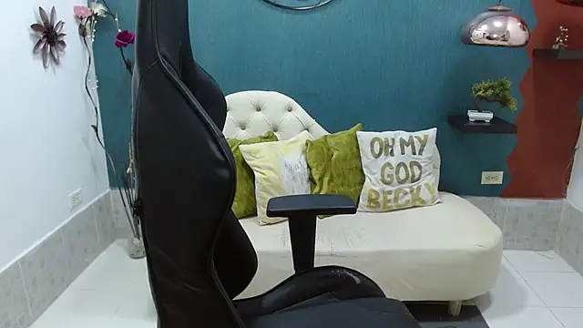 Melikasweetz online show from March 3, 2025, 5:18 pm