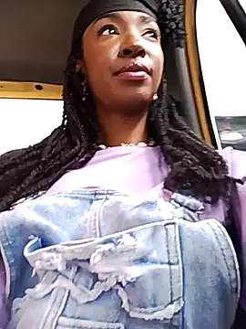 Snapshot of AbbyTomson chatting on October 30, 2025, 3:57 pm AbbyTomson online show from October 30, 2025, 3:57 pm